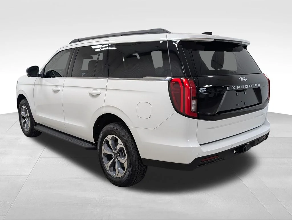 New 2027 Star White Metallic Tri-Coat Ford Active image 26