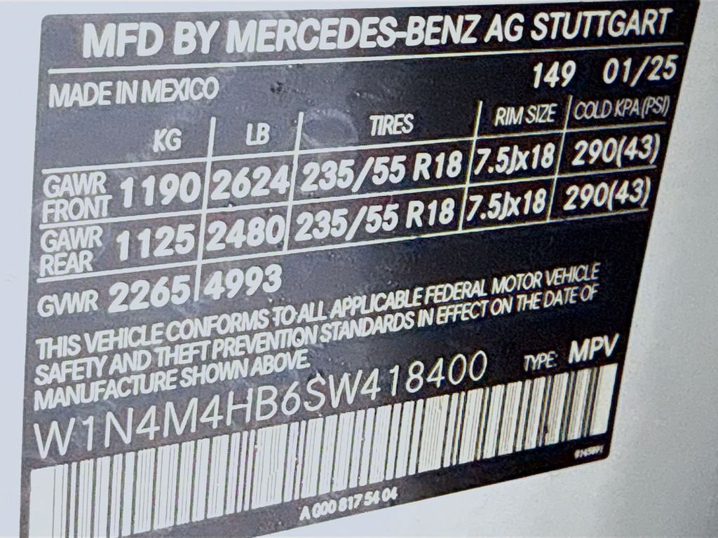 Used 2025 White Mercedes-Benz GLB 250 image 32