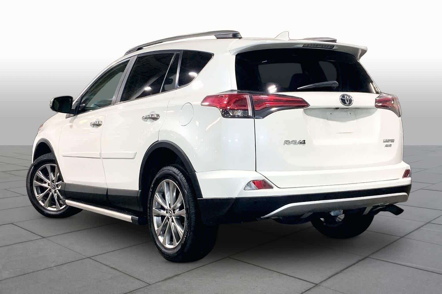 Used 2017 Blizzard Pearl Toyota Limited image 12