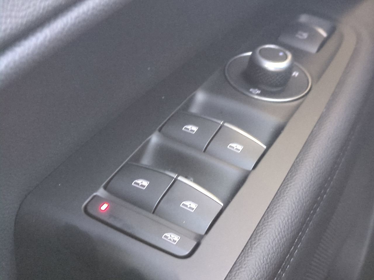 2025 Alfa Romeo Stelvio Base - Photo 23