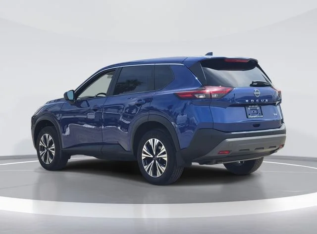 Used 2023 Caspian Blue Metallic Nissan SV image 3