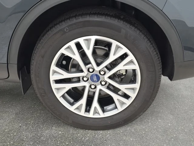 Certified Used 2022 Stone Blue Metallic Ford SEL image 30