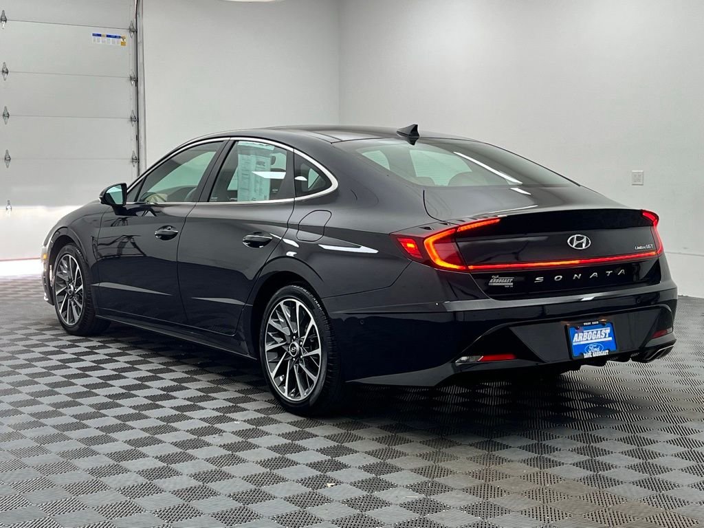 Used 2023 Carbon Blue Hyundai Limited image 11