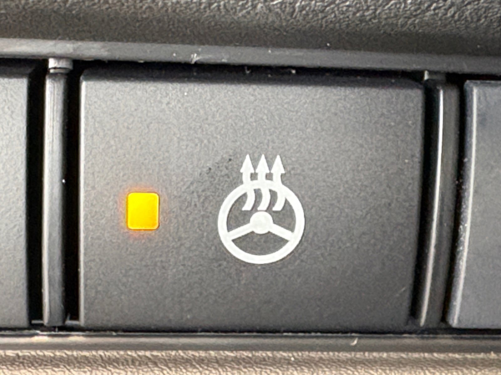 2026 Nissan Sentra SR - Photo 27