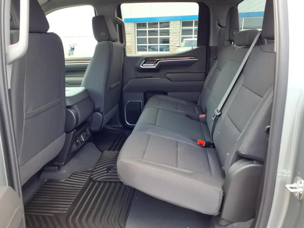 New 2026 Sterling Gray Metallic Chevrolet LT (2FL) image 6