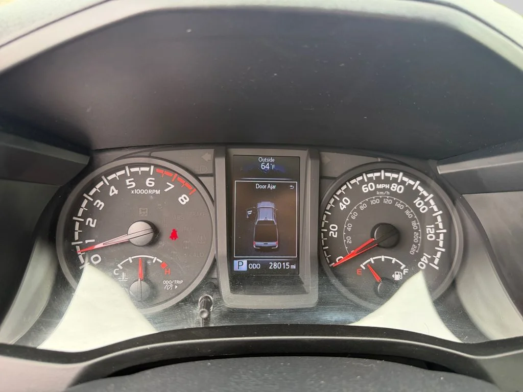 2022 Toyota Tacoma SR - Photo 14