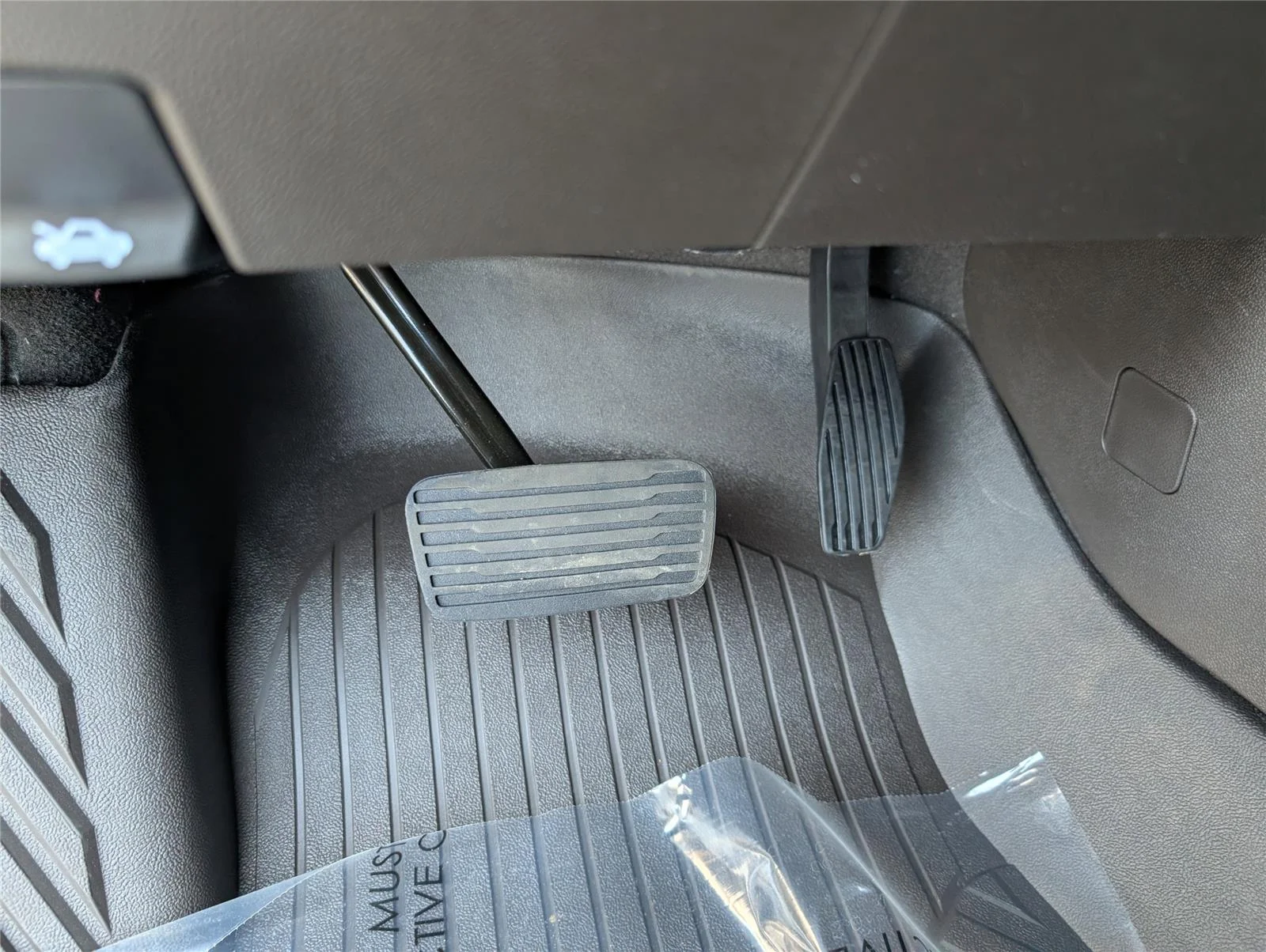 New 2026 Sterling Gray Metallic Chevrolet LTZ image 25