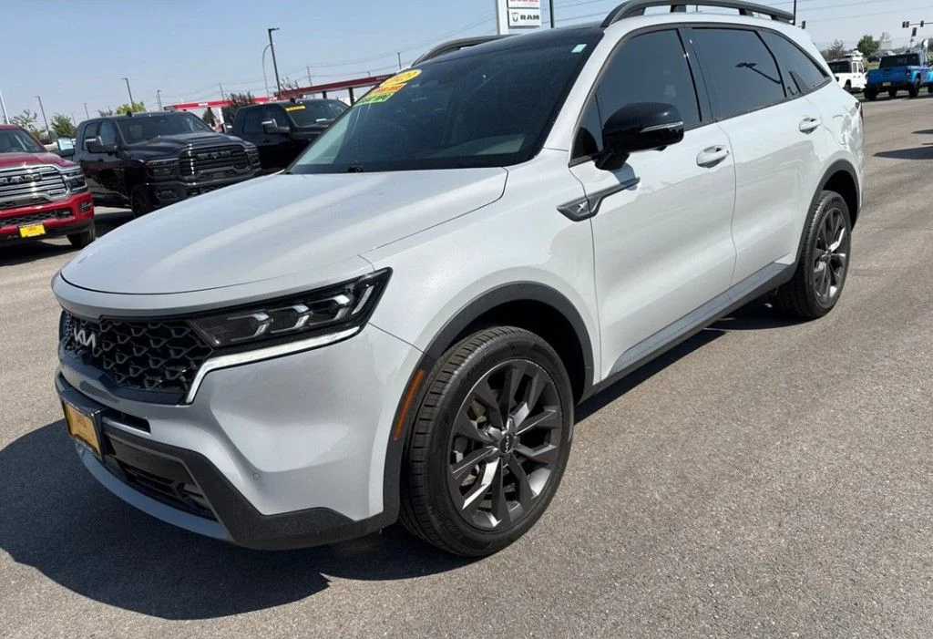 Used 2023 Gray Kia X-Line SX Prestige image 2