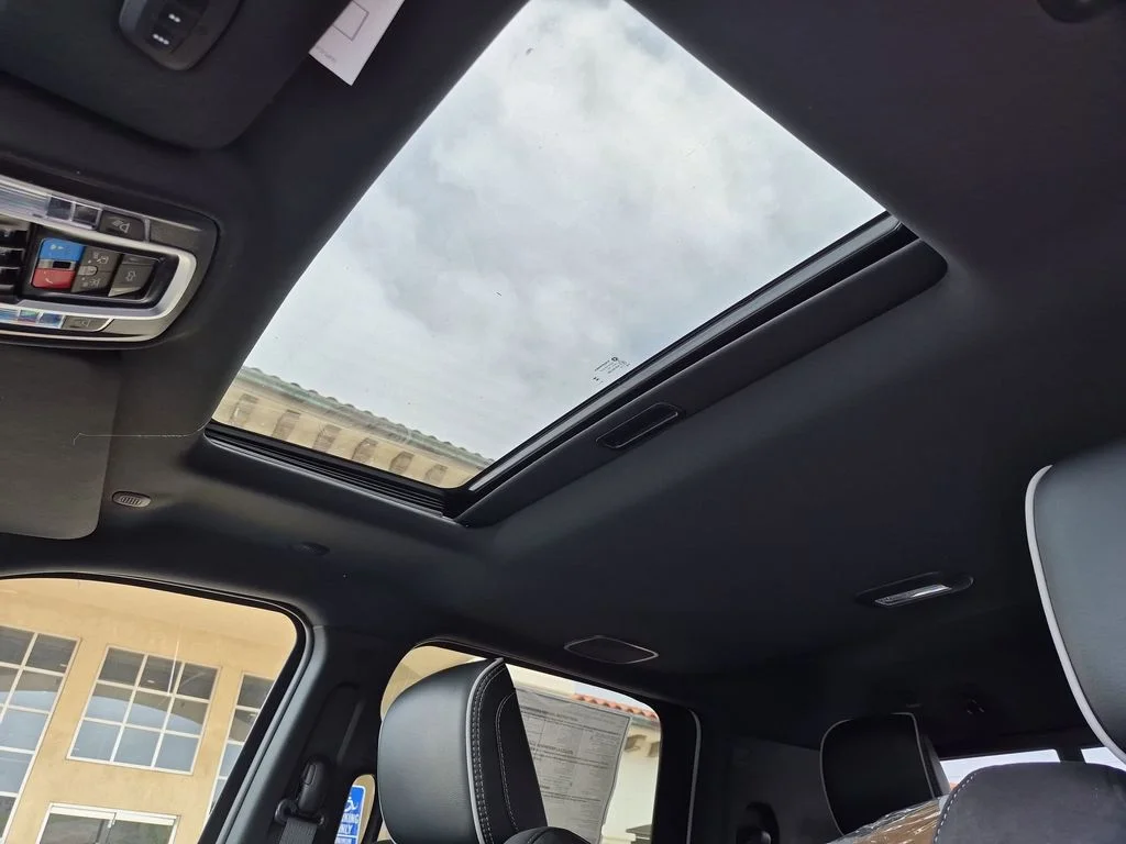 New 2026 Bright White Clear-Coat Exterior Paint RAM Laramie image 20