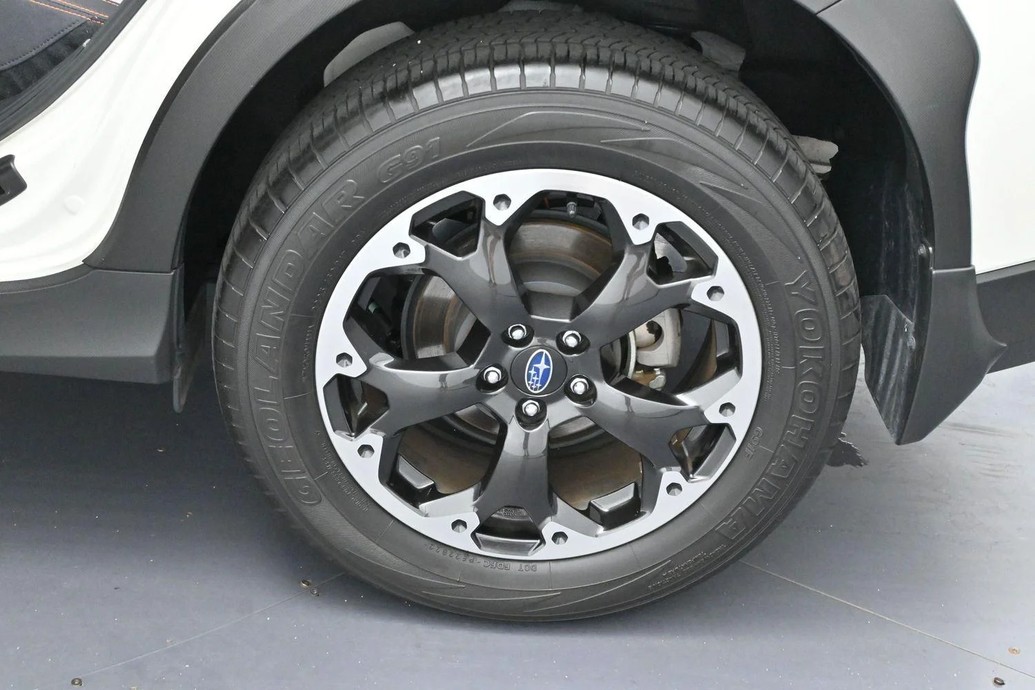 Used 2023 Crystal White Pearl Subaru Premium image 31