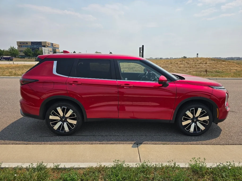 Used 2025 Red Mitsubishi Trail Edition image 6