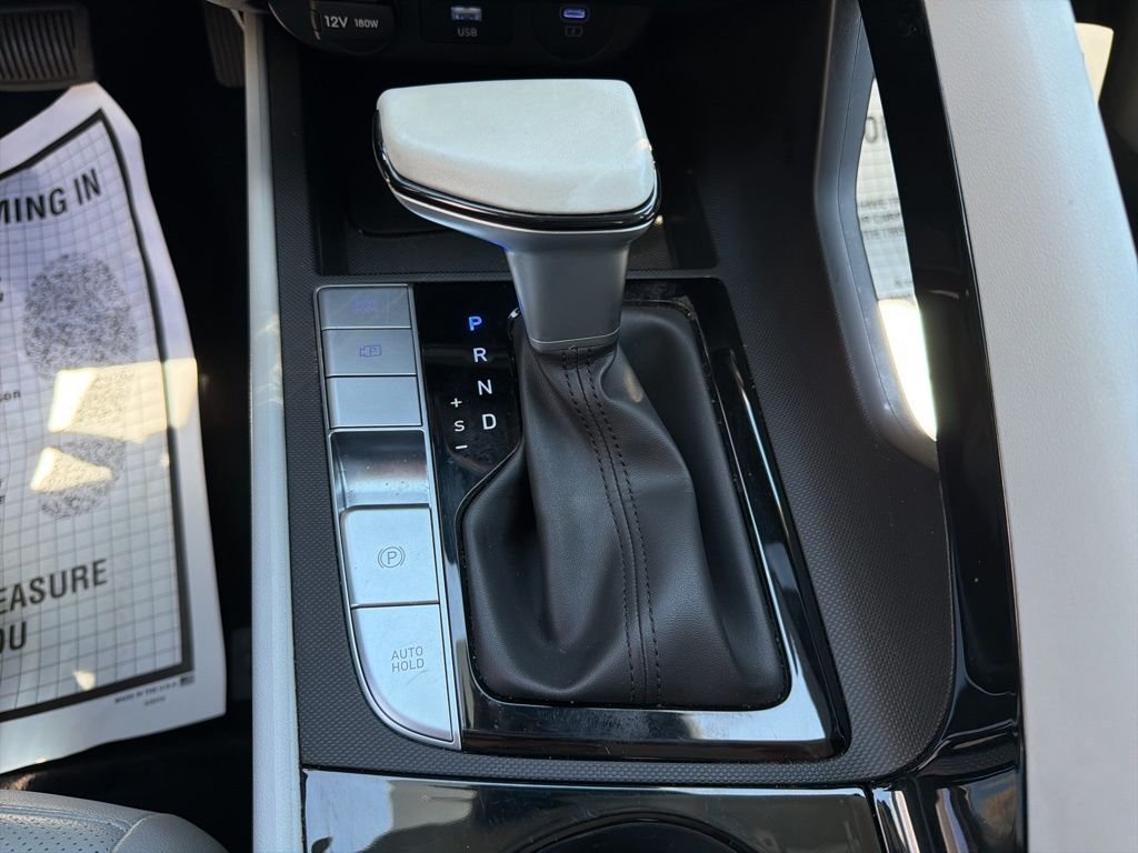 2025 Hyundai Elantra Limited - Photo 34