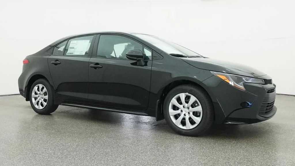 New 2026 Midnight Black Metallic Toyota LE image 20