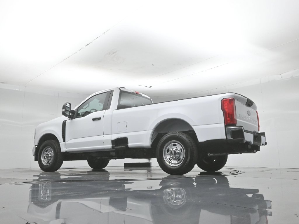 New 2027 Oxford White Ford XL image 45