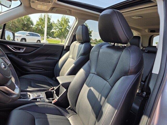 Used 2020 Ice Silver Metallic Subaru Limited image 11