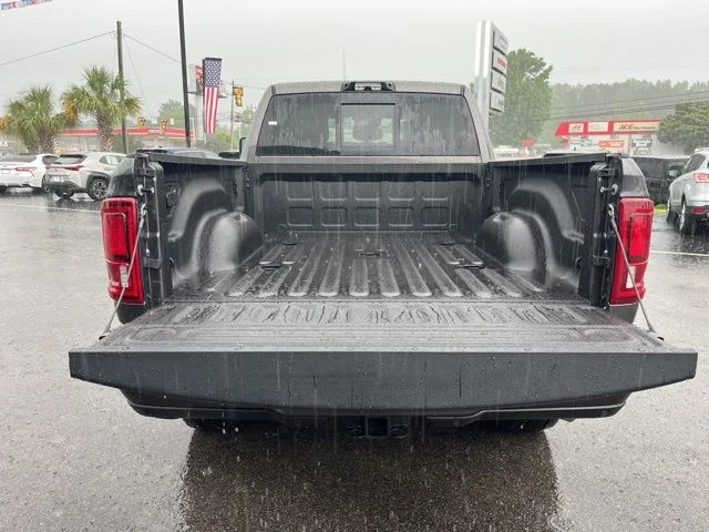 New 2026 Granite Crystal Metallic Clear-Coat Exterior Paint RAM Laramie image 5