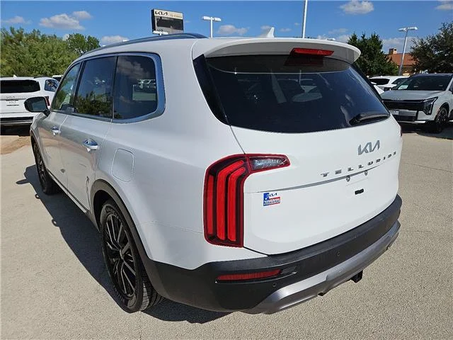 Certified Used 2022 Glacial White Pearl KIA SX Front-Wheel Drive image 2