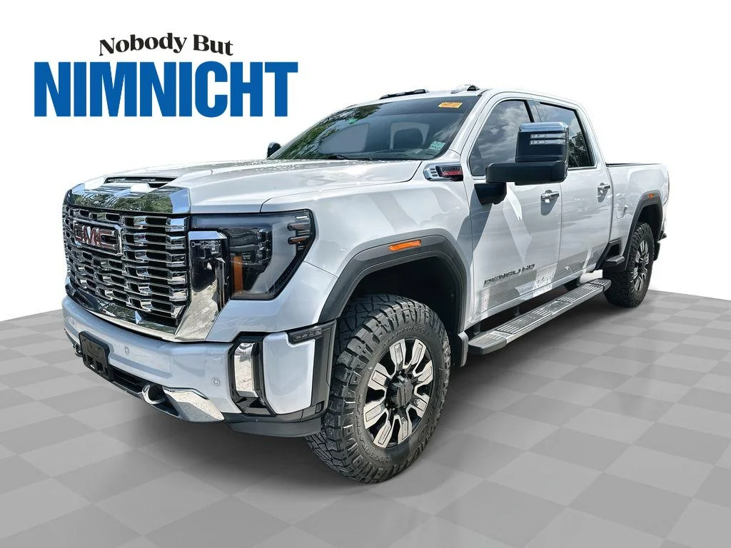 2024 GMC Sierra 4WD Crew Cab Standard Box Denali's photo