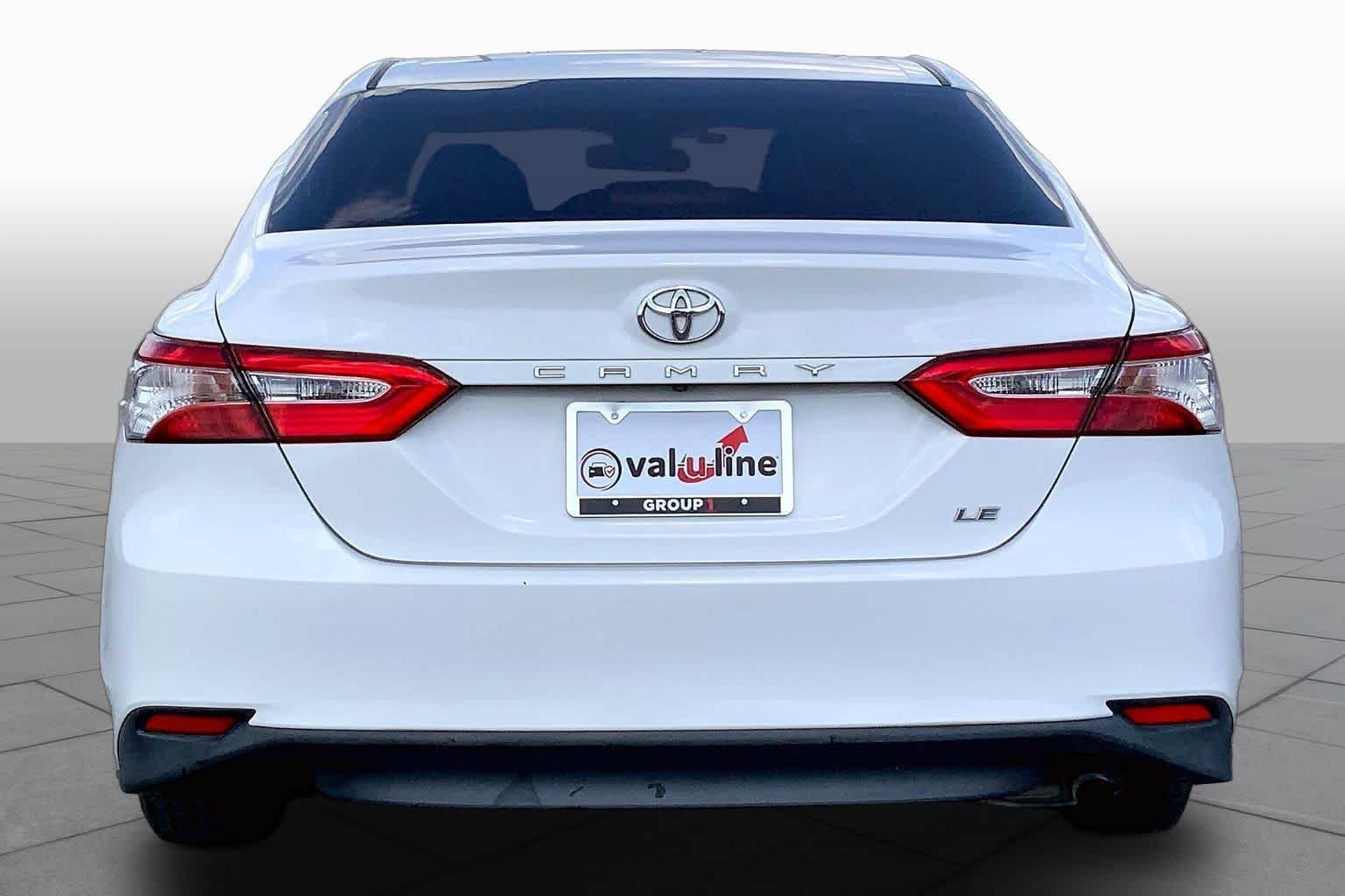 Used 2018 Super White Toyota LE image 5