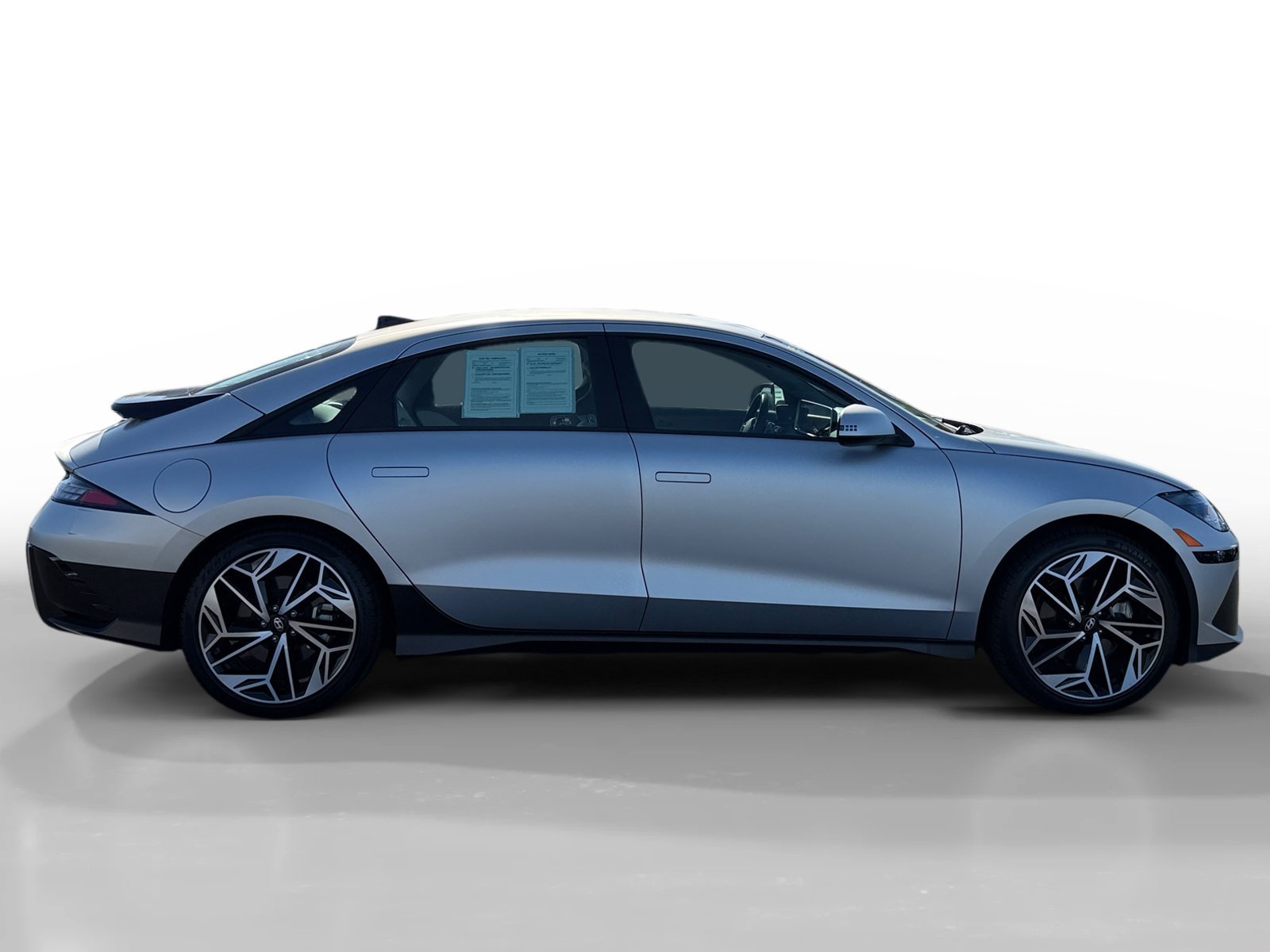 Used 2023 Gold Hyundai SEL image 6