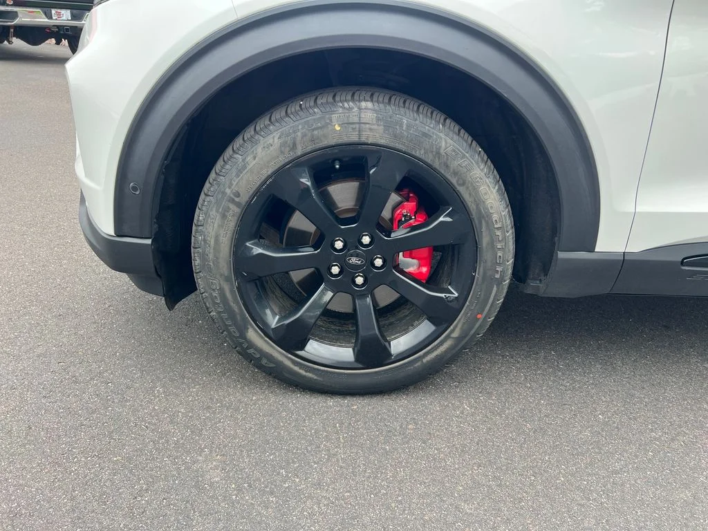 2020 Ford Explorer ST - Photo 17
