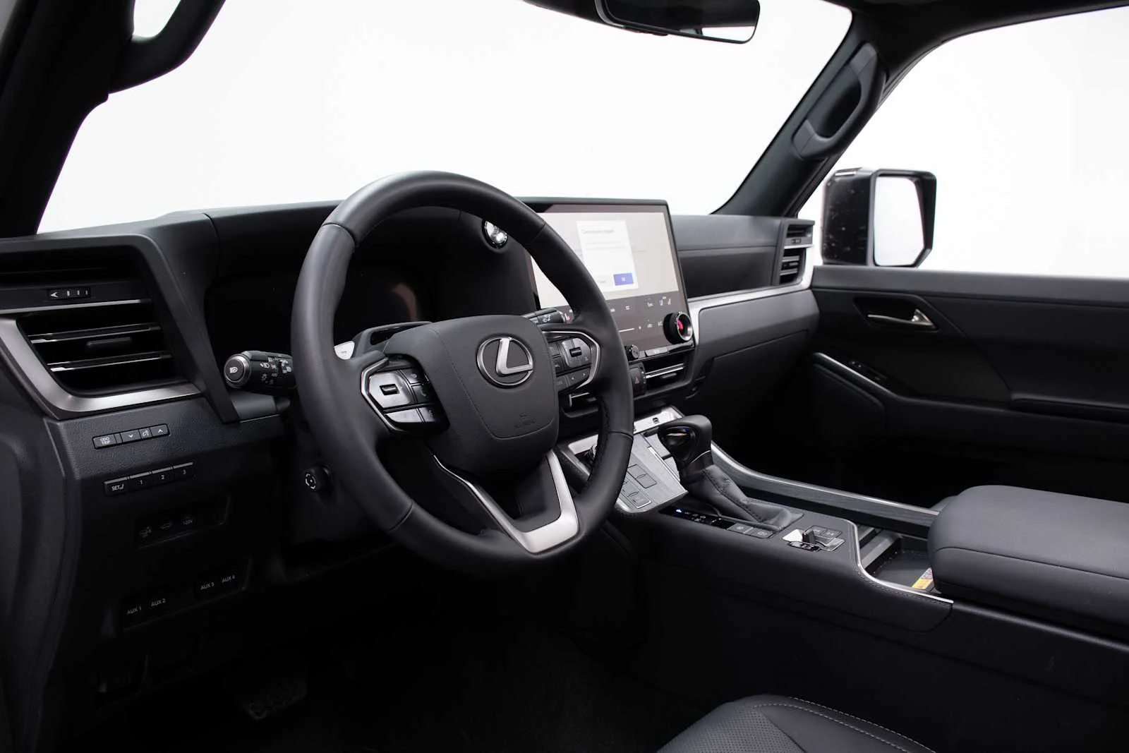 Certified Used 2026 EMINENT WHITE PEARL Lexus Overtrail image 15