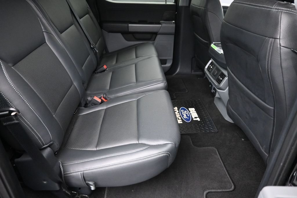 Used 2021 Black Ford XLT image 10