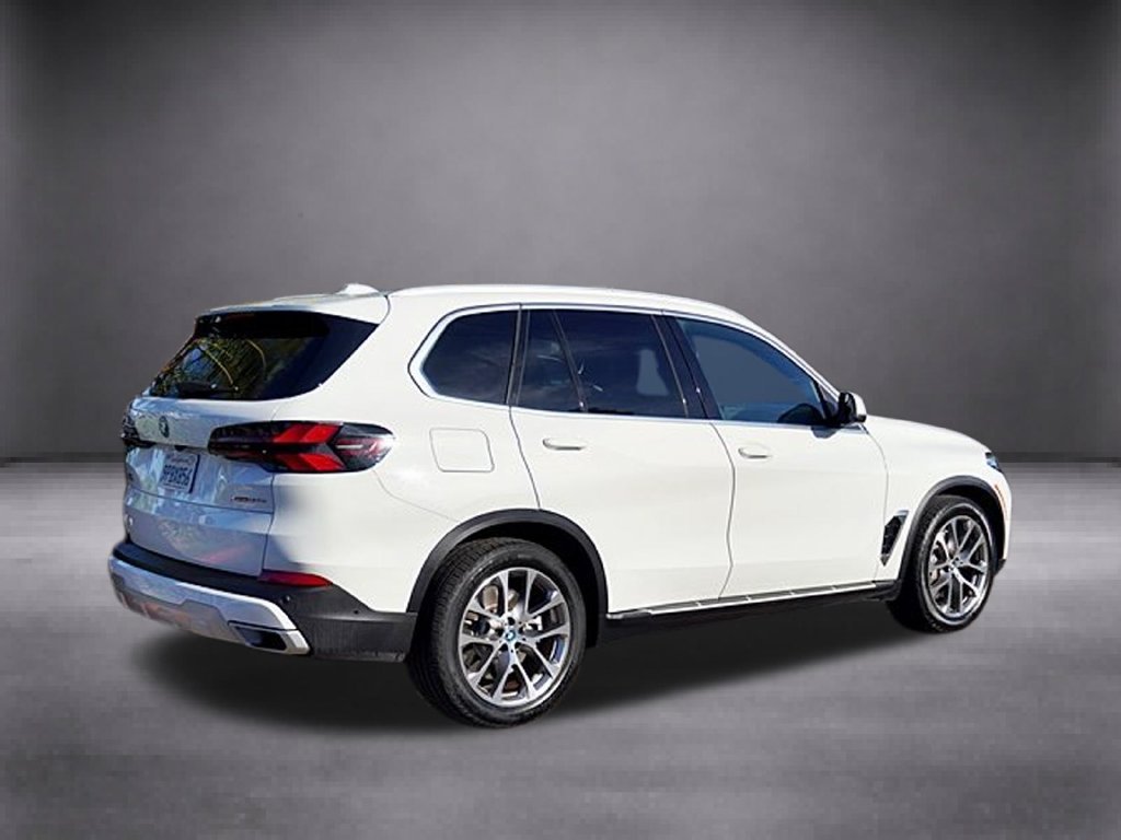 Used 2025 White BMW xDrive50e image 3