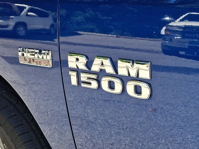 Used 2017 Blue Ram SLT image 31