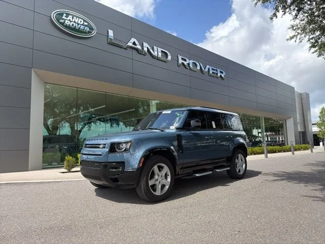 2022 Land Rover Defender X-Dynamic SE's photo