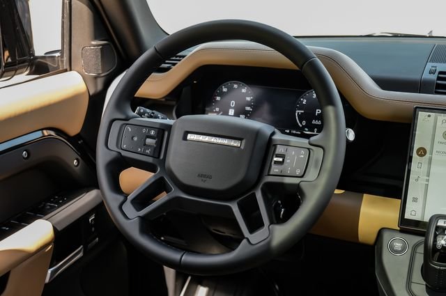 New 2026 Santorini Black Land Rover X-Dynamic SE image 23