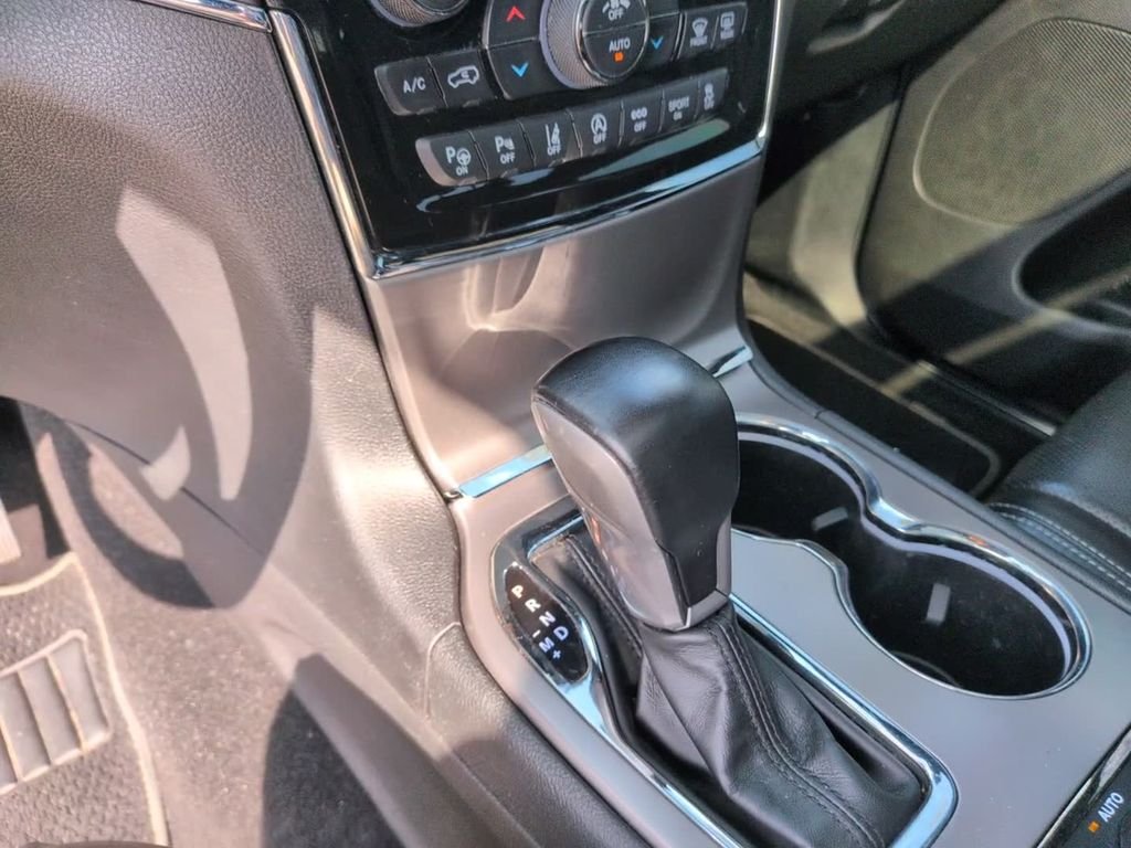 Used 2021 Black Jeep Limited image 25