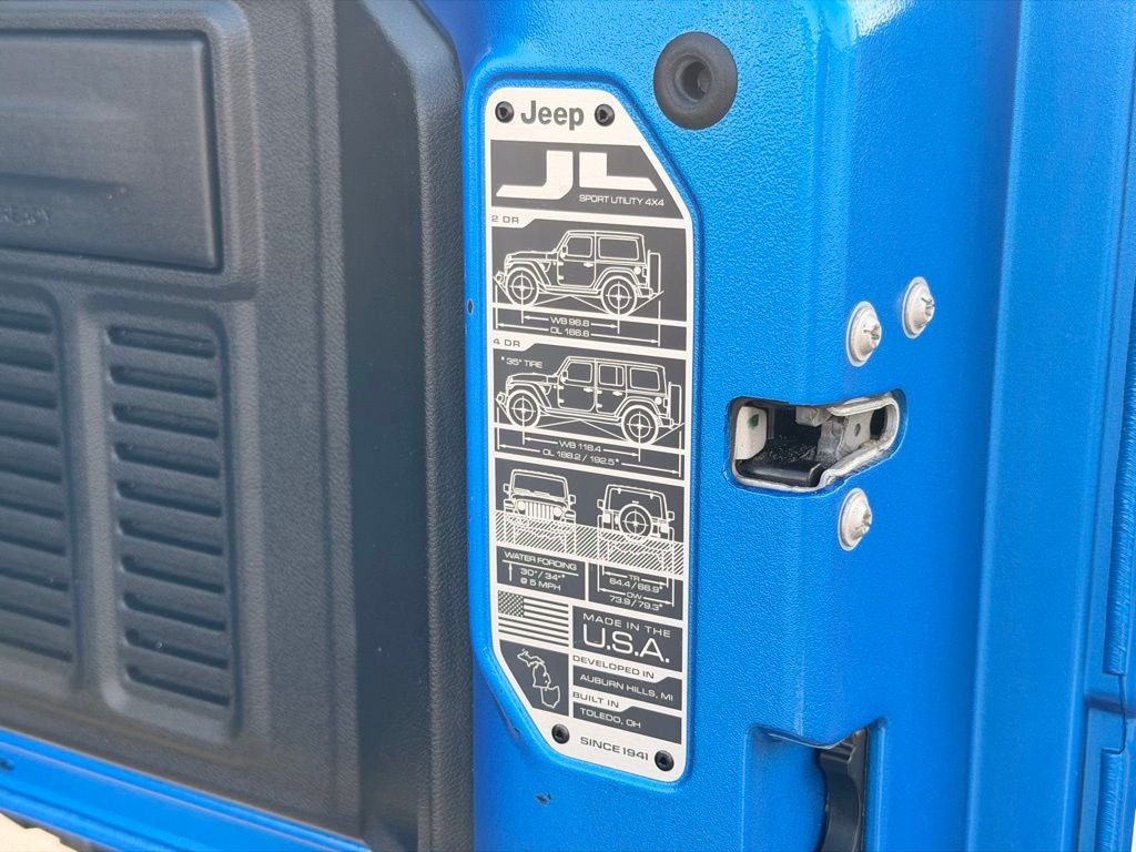 Used 2024 Blue Jeep Rubicon image 16