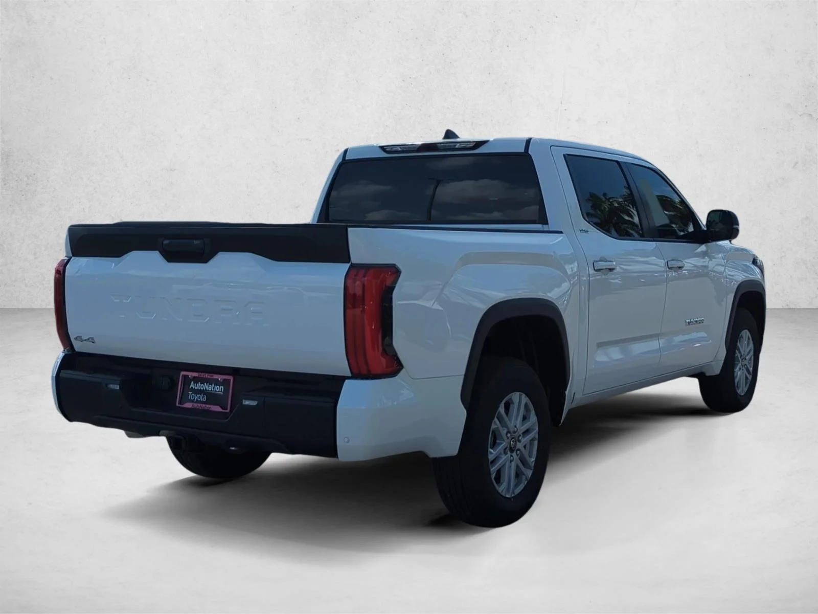 Used 2026 Ice Cap Toyota SR5 image 5