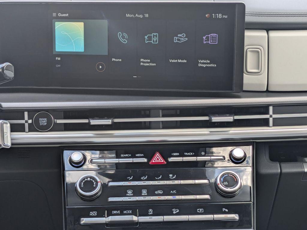 New 2026 White Hyundai SE FWD image 17