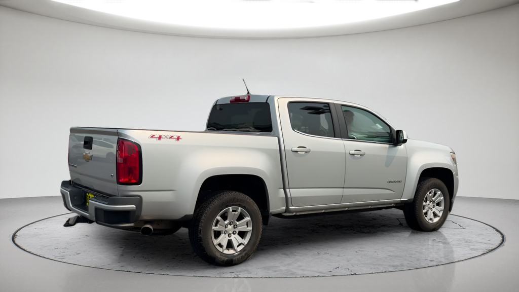 Used 2015 Silver Chevrolet LT image 6
