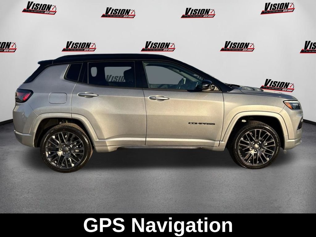 Used 2022 Silver Jeep High Altitude image 4