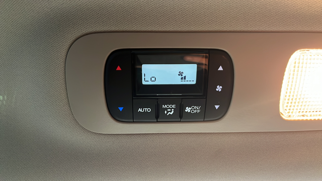 Used 2025 Silver Honda Elite image 35