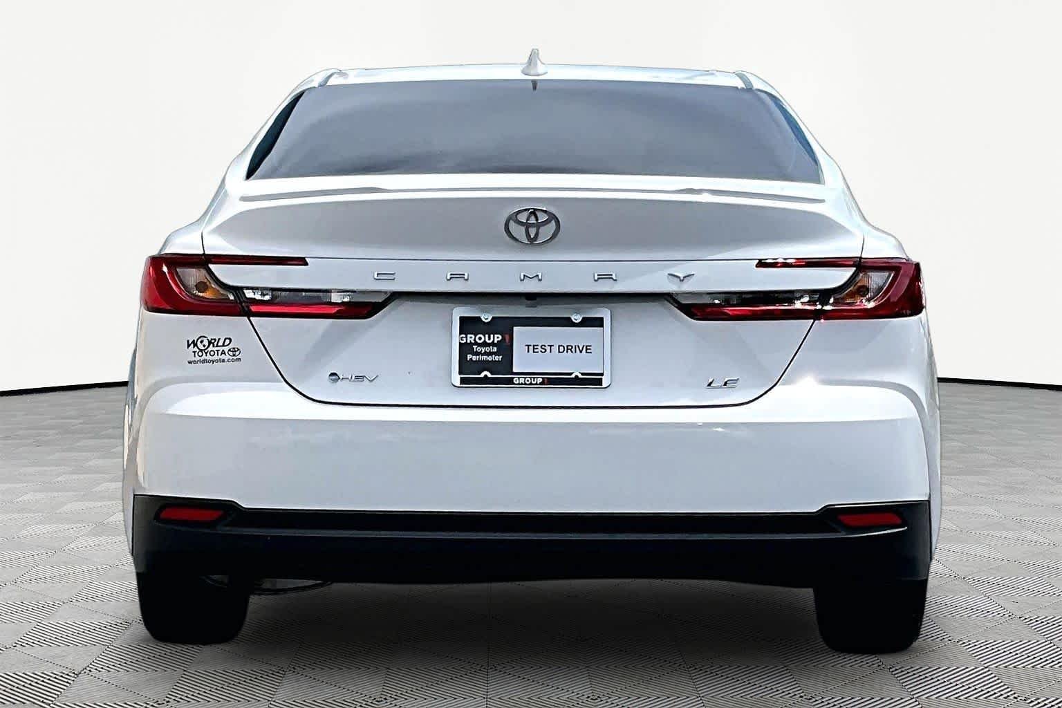 Used 2025 Ice Cap Toyota LE image 5