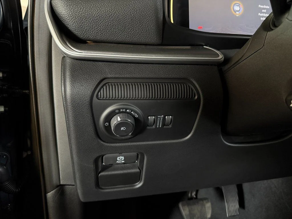 New 2025 Gray Jeep Series II image 27