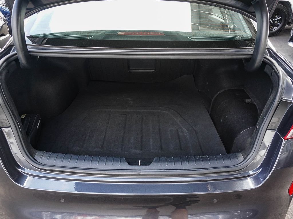 Used 2017 Gray Kia Base image 25