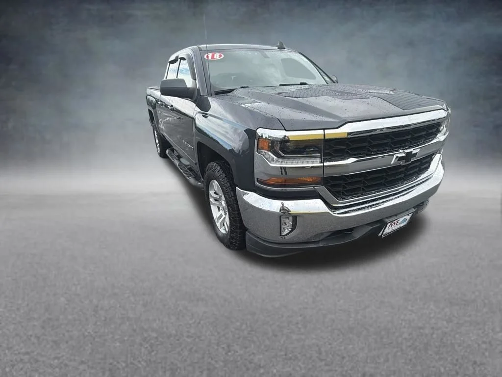 Used 2018 Gray Chevrolet LT image 8