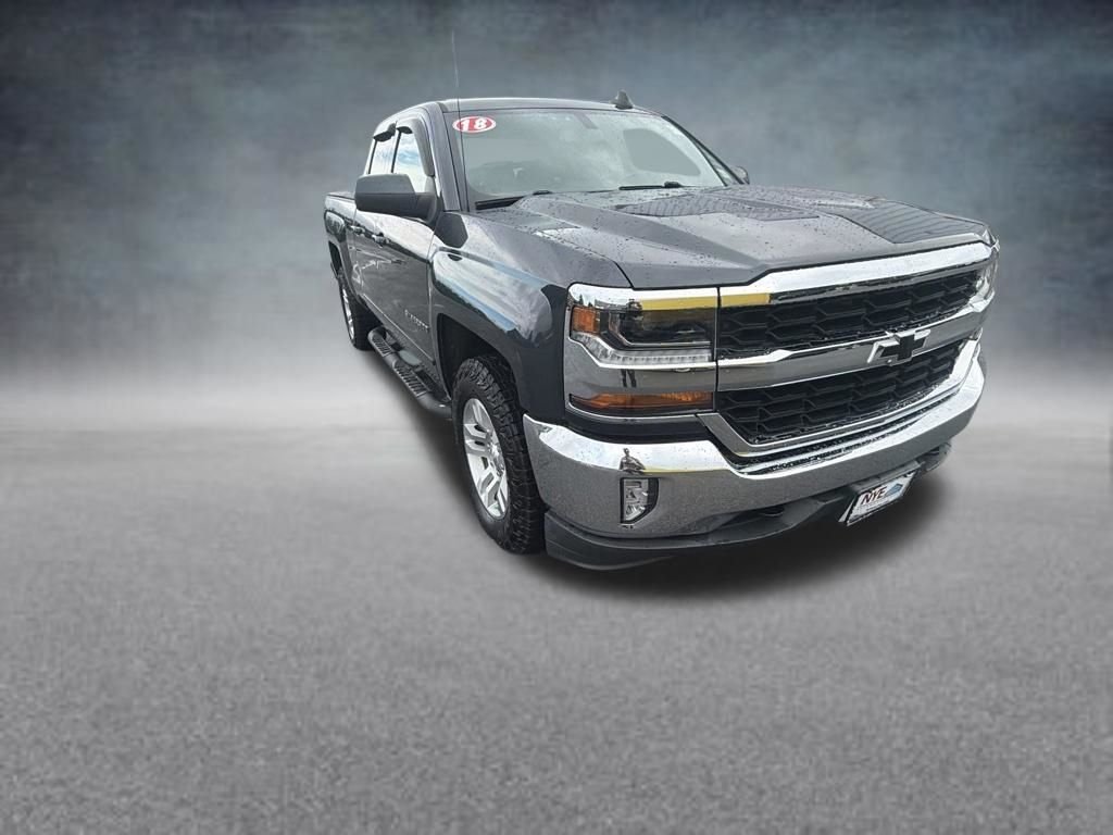 Used 2018 Gray Chevrolet LT image 8