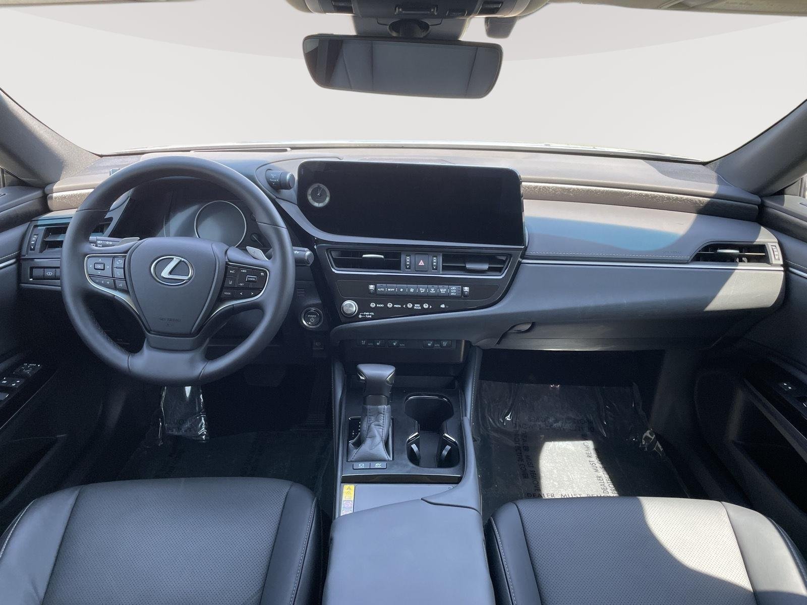 Used 2025 Iridium Lexus Base image 28