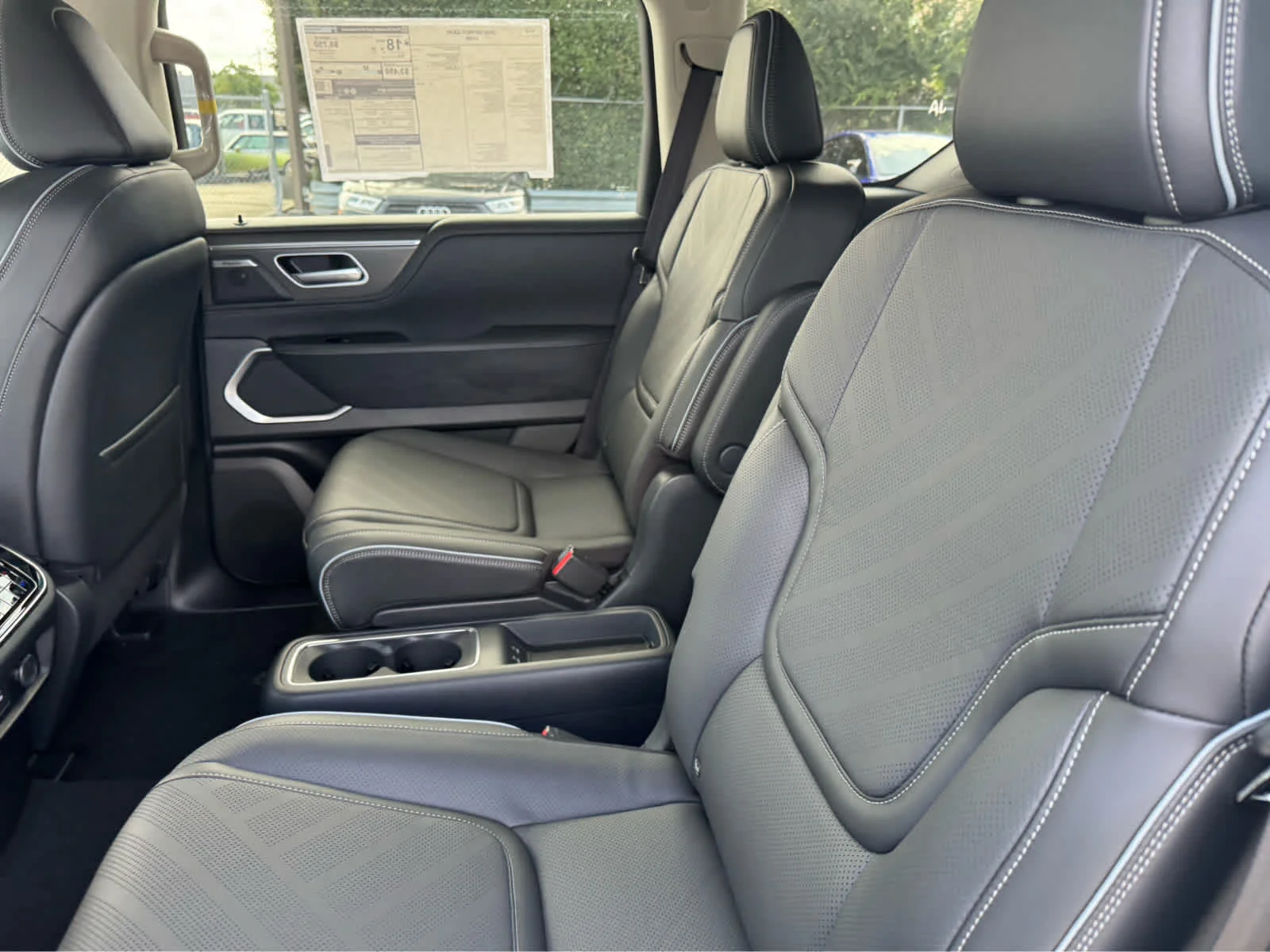 New 2026 RADIANT WHITE INFINITI Luxe 2WD image 20