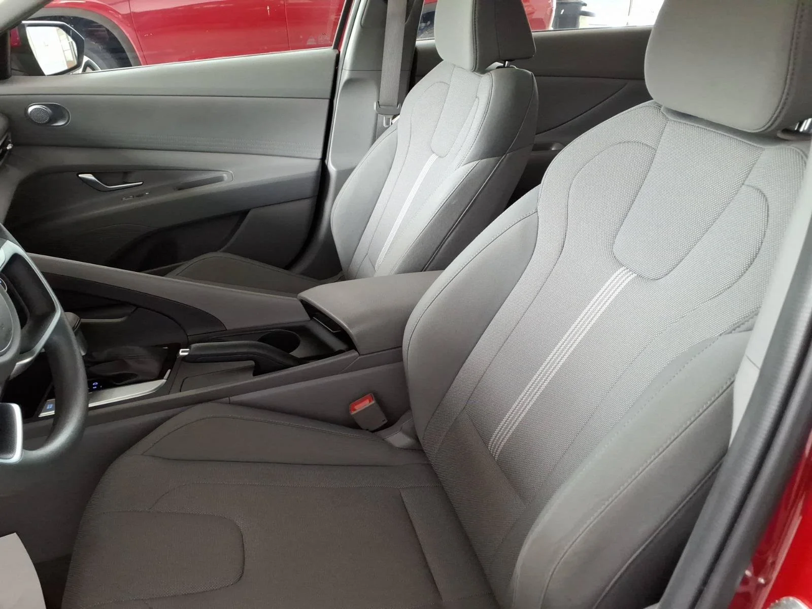 Used 2023 Scarlet Red Pearl Hyundai SE image 10