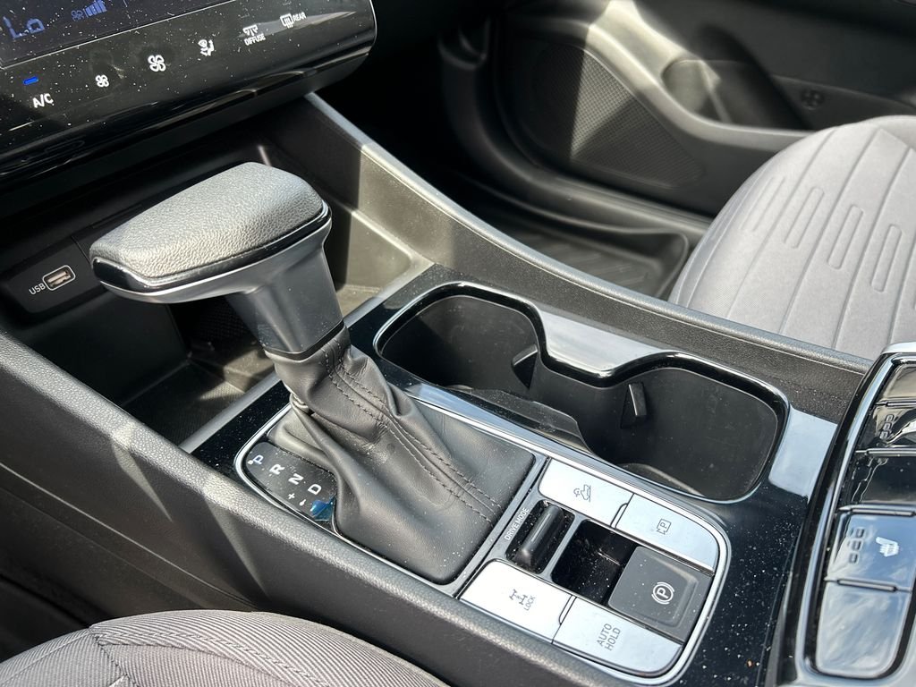 Used 2024 Green Hyundai SEL image 20