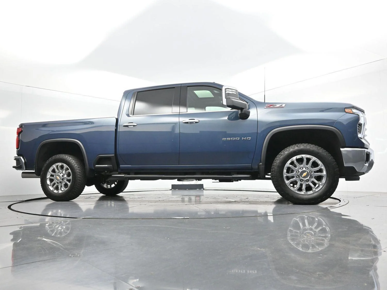 Used 2025 Lakeshore Blue Metallic Chevrolet LTZ image 44