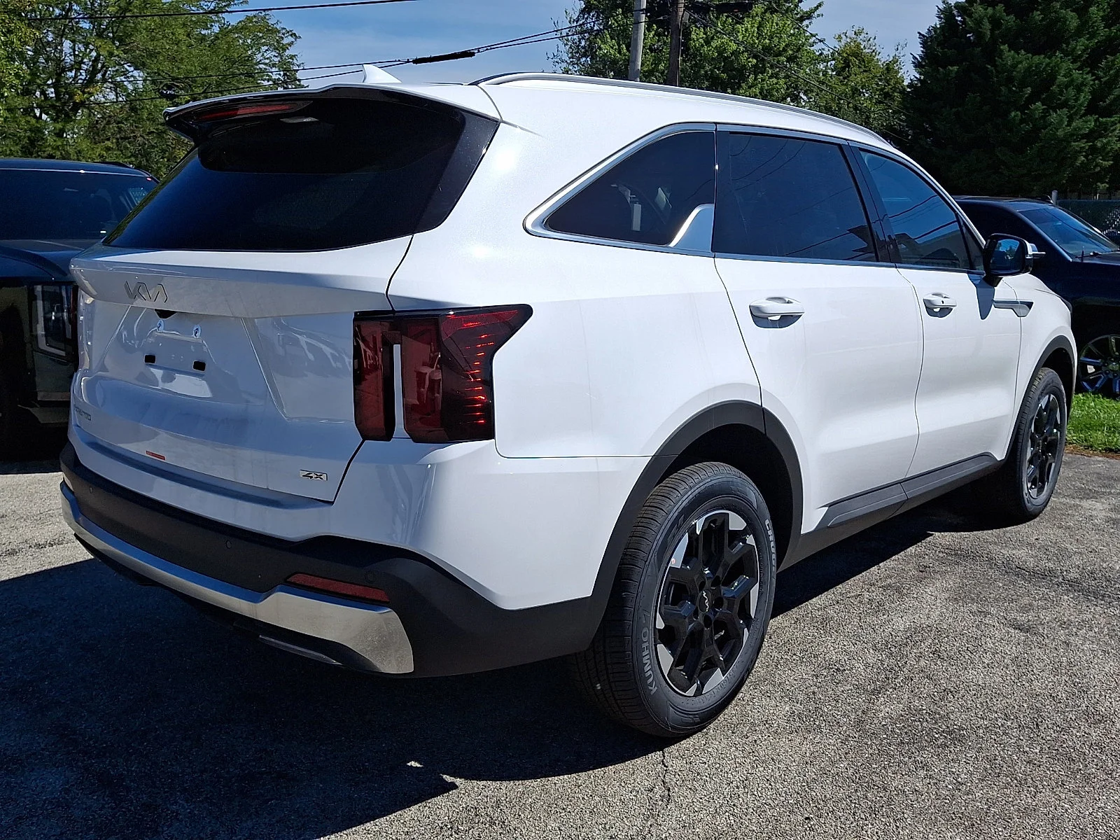 New 2026 White Kia S image 7
