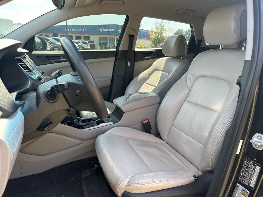 Used 2016 Gray Hyundai SE image 5